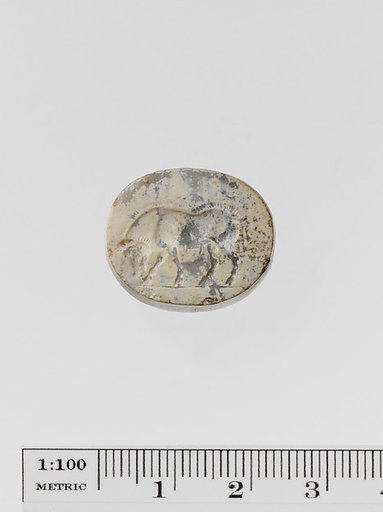 Chalcedony scaraboid seal