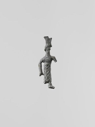Statuette of a woman votary, 5 ?