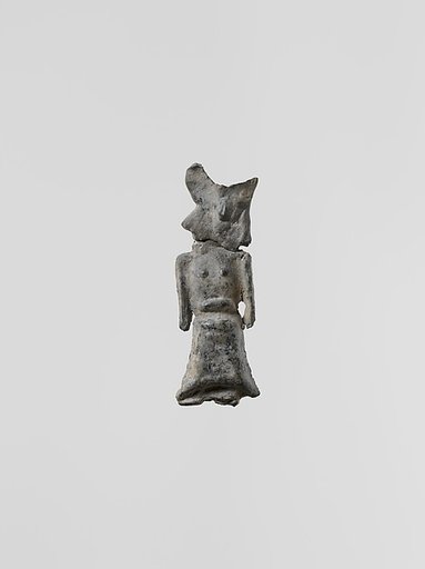 Statuette of a woman