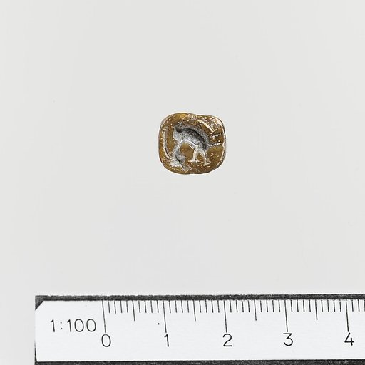 Steatite triangular prism