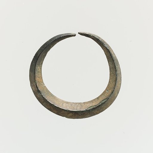 Bronze annular earring