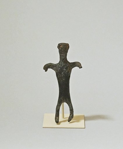 Bronze statuette of a woman