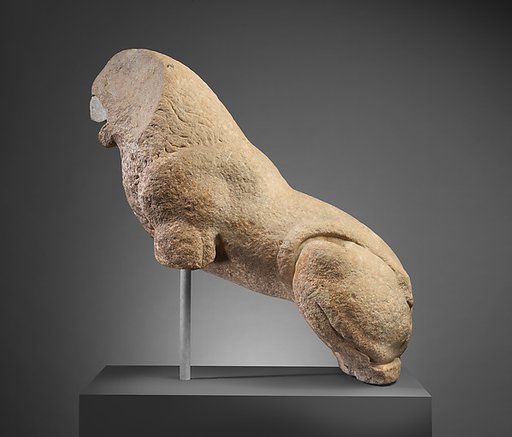 Marble statue of a seated lion