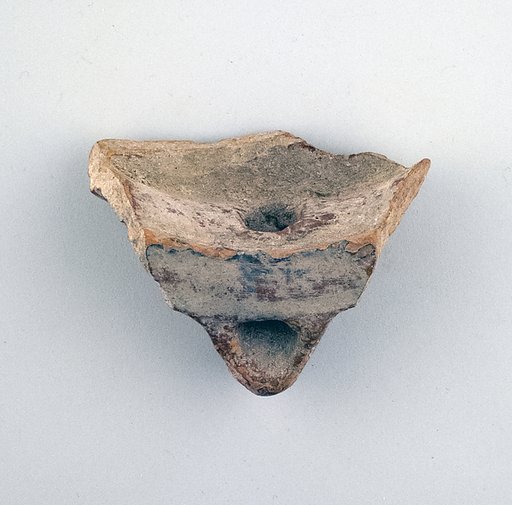 Terracotta lamp nozzle and rim