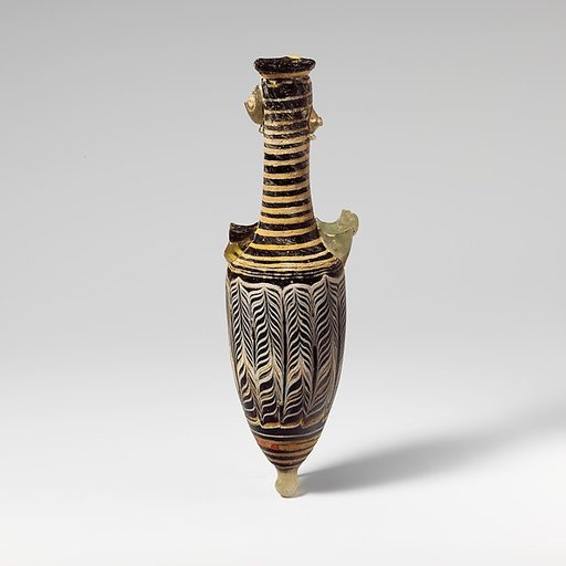 Glass amphoriskos (perfume bottle)