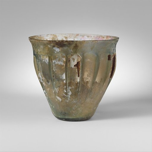 Glass ribbed beaker