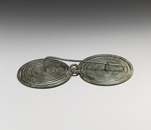 Bronze spectacle fibula (safety pin)