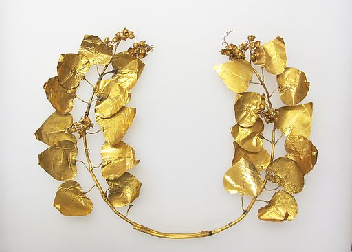 Wreath of ivy and berries, funerary