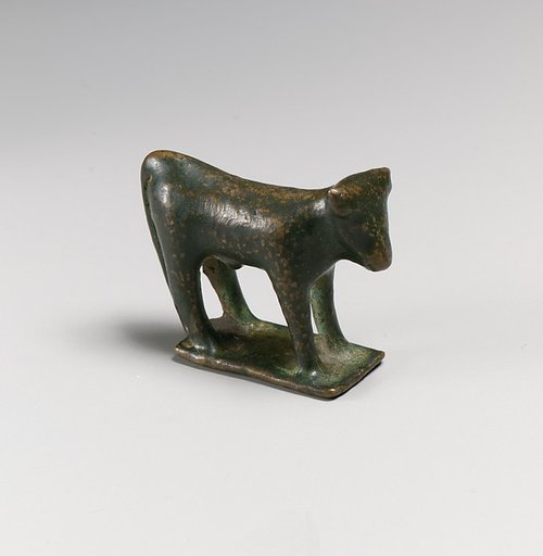 Bronze statuette of a bull