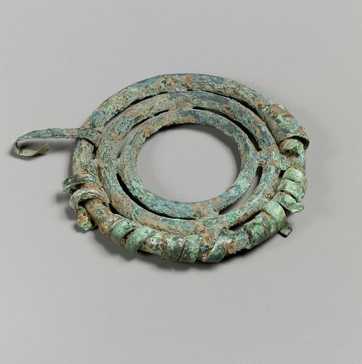 Necklace spiral