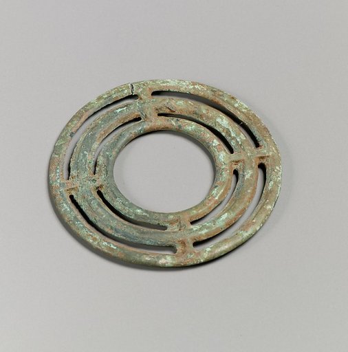 Bronze necklace spiral