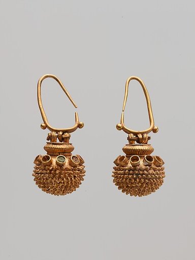 Pair of spherical gold earrings