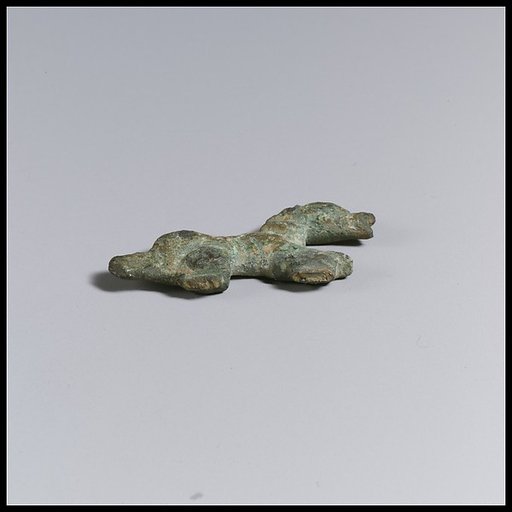 Statuette of a dog