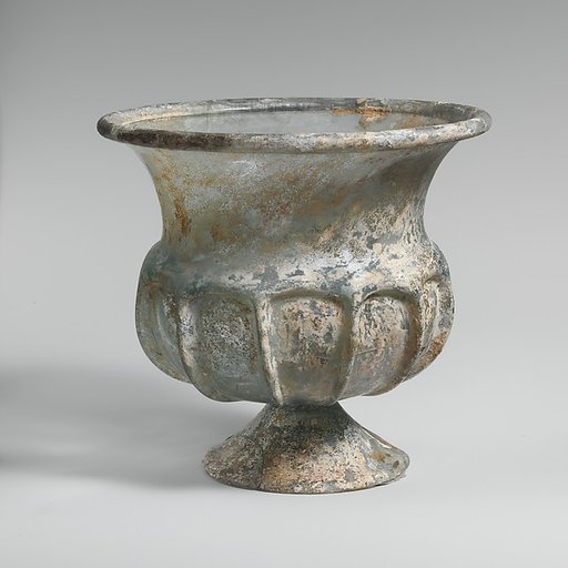 Glass cup with splayed foot