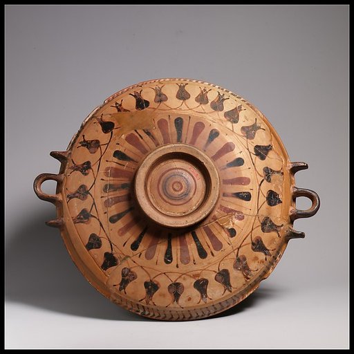 Terracotta lekane (dish)