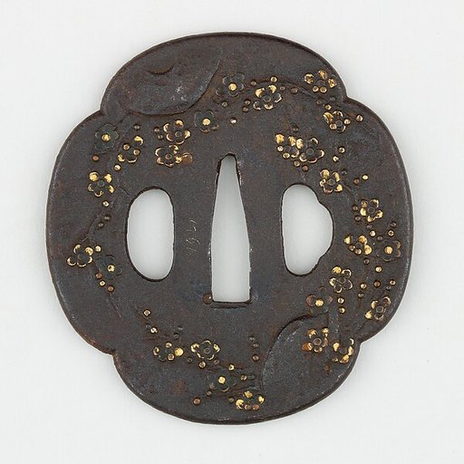 Sword Guard (<i>Tsuba</i>) Depicting Plum Tree (梅樹図鐔)