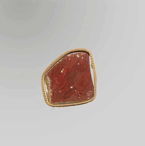 Glass mosaic inlay fragment