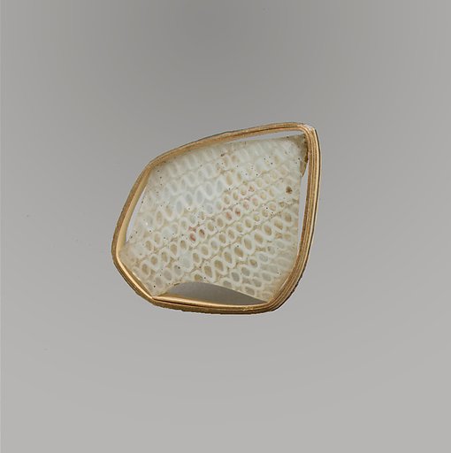Glass network mosaic fragment