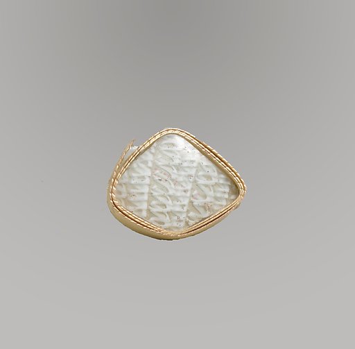 Glass network mosaic fragment