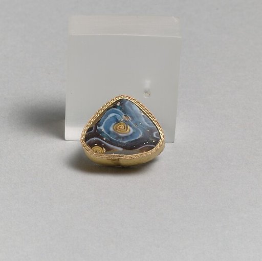 Glass mosaic fragment