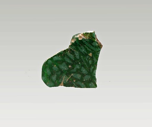 Glass mosaic inlay fragment
