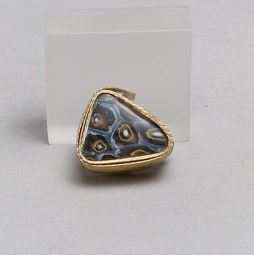 Glass mosaic fragment