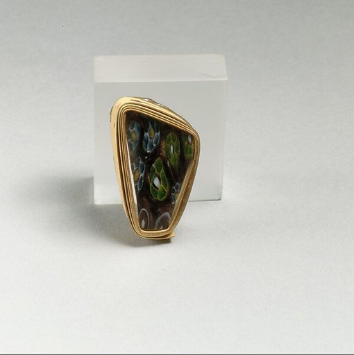 Glass mosaic inlay fragment