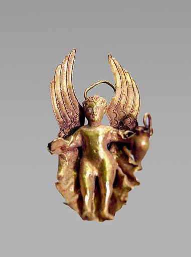 Pair of gold earrings with pendant Erotes