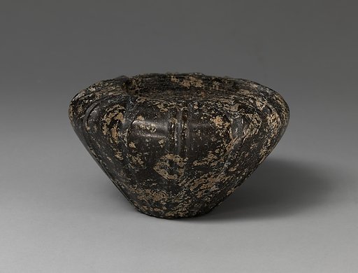 Serpentine blossom bowl