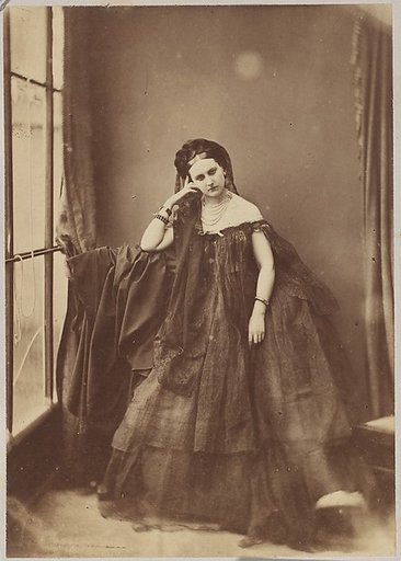 L'accoudée