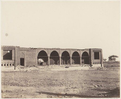 Syout, Caravansérail en Ruines