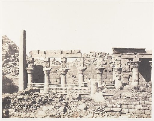 Ile de Fîleh (Philæ), Édifice du Sud et Partie de la Colonnade Occidentale Vue du Point V