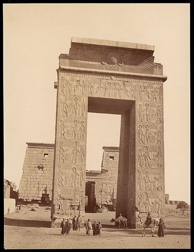 Karnak. Pylone de Ptolomee