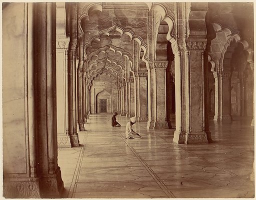 Moti Masjid: Pearl Mosque in Interior of Fort Agra