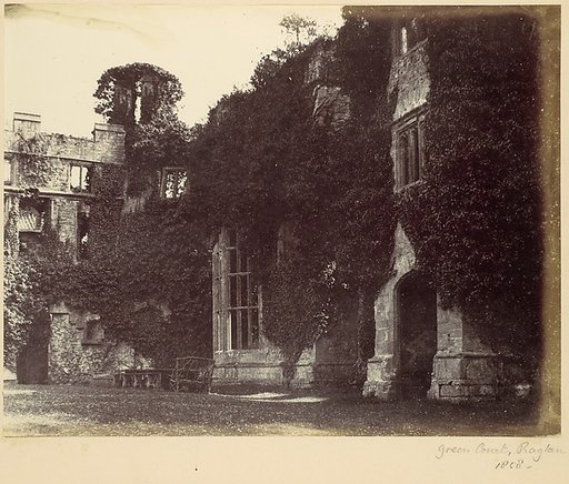 Green Court, Raglan
