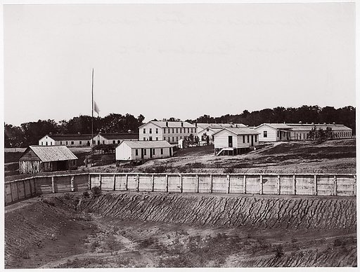 Geisboro D.C., Barracks at Fort Carroll