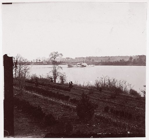 [View of Steamer Gunboat? on Appomattox River, Virginia]