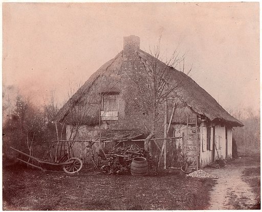 Ferme au toit de chaume