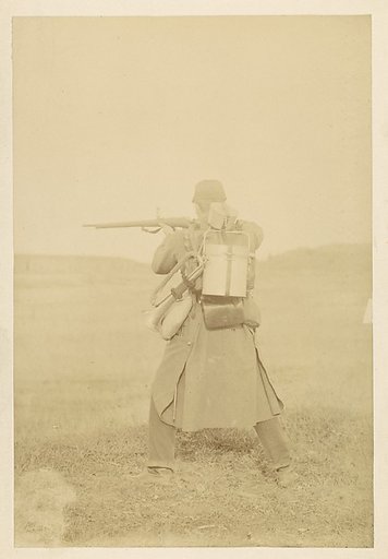 [Standing Soldier Aiming Rifle]