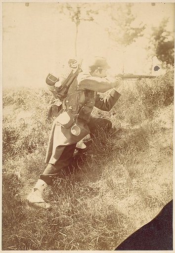 [Soldier Aiming Rifle]