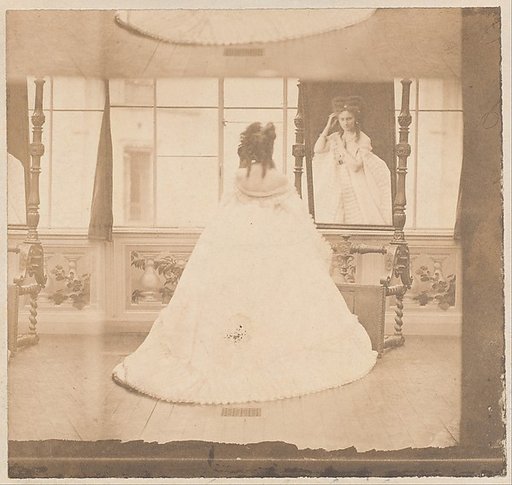 [Countess de Castiglione as Elvira at the Cheval Glass]