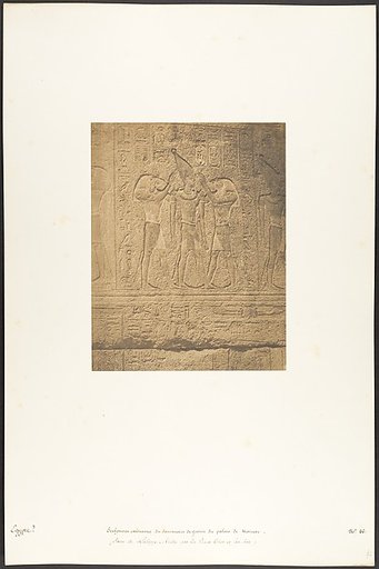 Sculptures extérieures du Santuaire de granit du palais de Karnac (Sacre de Philippe-Aridée par les Dieux Thot et Hor-hat)