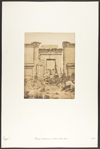 Propylées du Thoutmoséum, à Médinet-habou (Thèbes)