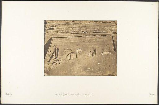 Vue de la façade du Spéos de Phré, à Abousembil