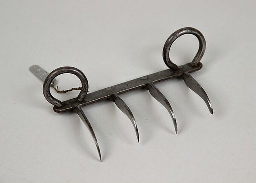 Tiger's Claw (Bagh Nakh)