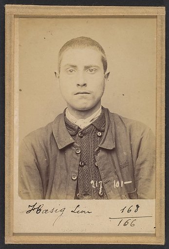 Haesig. Léon. 18 ans, né à St-Denis. Chaudronnier. Disposition du Préfet de Police. 14/4/94.