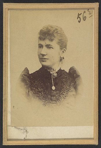 Pelgrom. Elise (femme Schouppe). Deux photographies, dont une légendée: Reprod. faite 22/2/93.