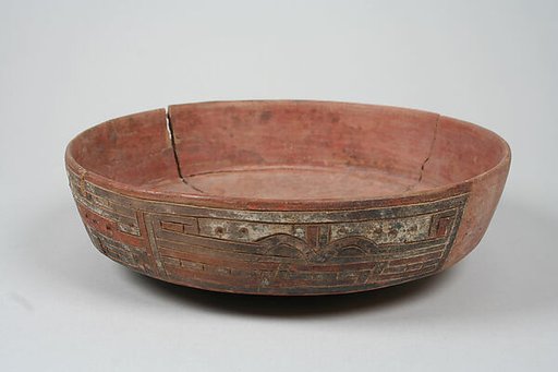 Incised bowl with felines