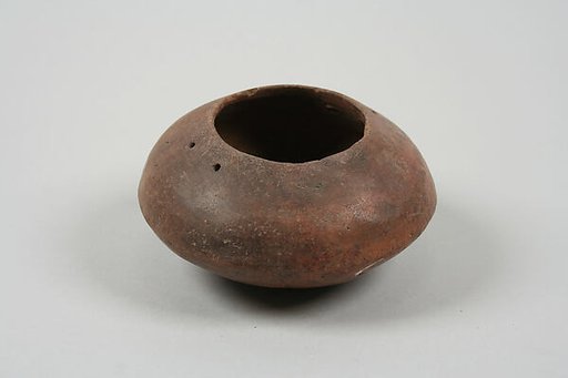 Undecorated lenticular bowl with suspension holes