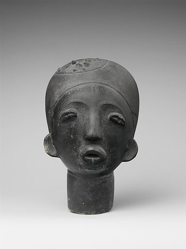 Male ntiri (memorial head)